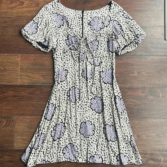 Jolt Floral Print Dress | Mini Dress | Flower Print | Daisy - Picture 1 of 7